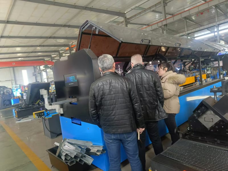 出口沙特地区的型钢机设备，7163银河主站线路检测冷弯工程师展实力以专业攻克小边与腰高难题